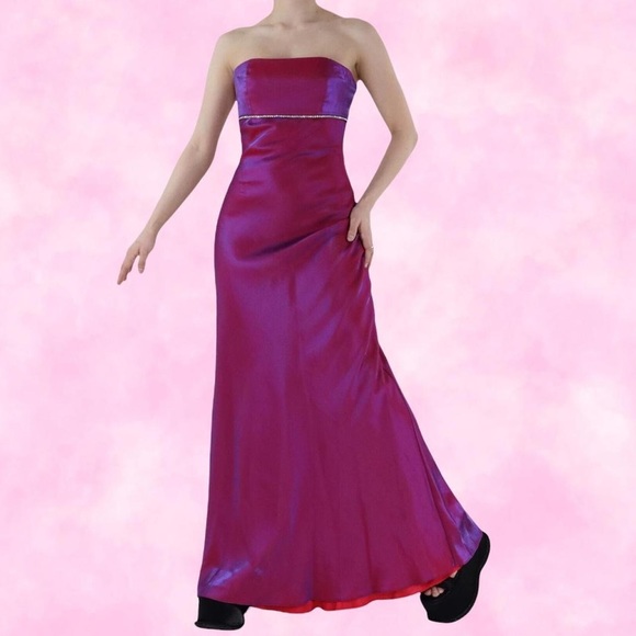 Cache Dresses & Skirts - Iridescent Fuchsia Strapless Formal Gown